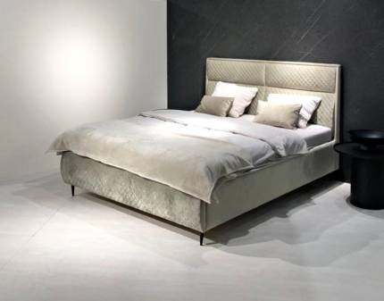 Pat tapitat cu somiera si spatiu pentru depozitare VENTI 140/ 160/ 180cm personalizabil, picioare negre